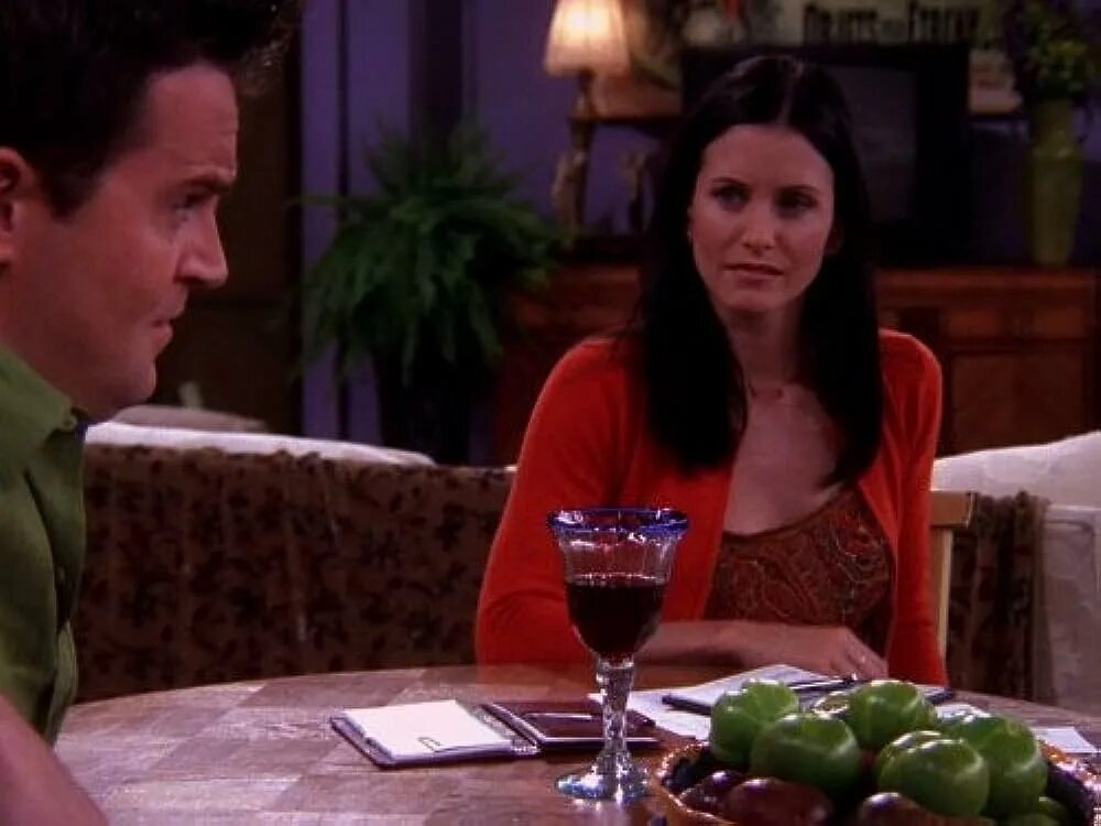 Рейчел и росс в прачечной. Чендлер друзья. Друзья 6 9. Друзья 6 9. Друзья 6 9.