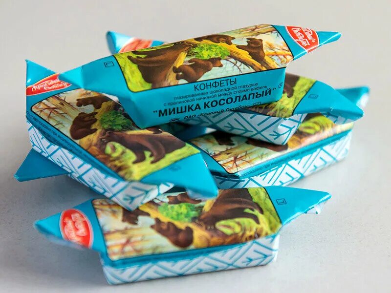 Шоколадная конфета мишка. Конфеты мишка косолапый красный октябрь. конфеты шоколадные &quot;мишка косолапый&quot; красный октябрь. конфеты мишки в лесу красный октябрь. конфеты мишка косолапый 200 г красный октябрь.