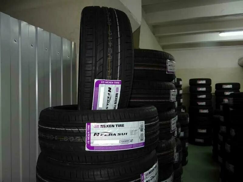 Авито краснодарский шины. 215/60 R16 Nexen n'Fera su1 4 шт. Резина Nexen NFERA su1 r18. Шины Nexen NFERA su1 205 55 r16 лето. Nexen NFERA su1 235/30 r20 88y новая.