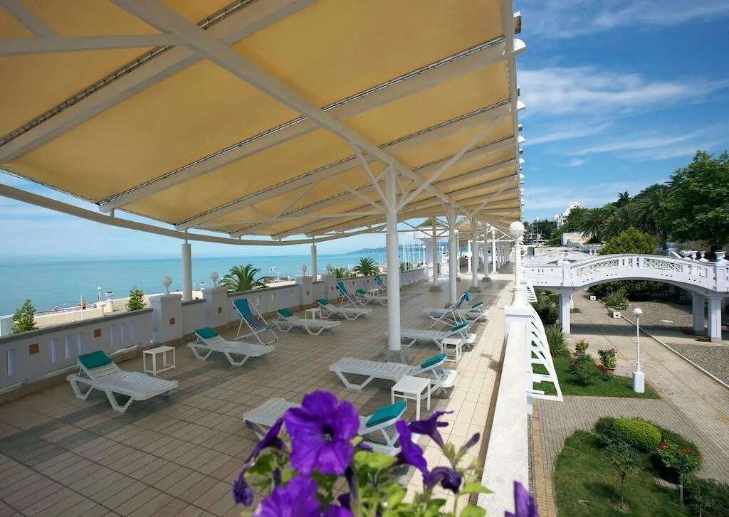 Сочи центр города. Вилла резиденция ра сочи. Сочи сентябрь 2024 туры. Сочи отель звездный звездный. Сочи сентябрь 2024 туры.