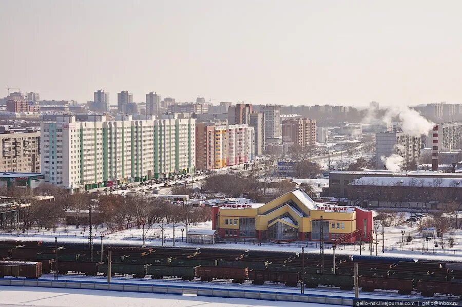 Новосибирск западный правая. Новосибирск промзона. Новосибирск Западный. Промышленные зоны Новосибирска. Новосибирск Западный вокзал.