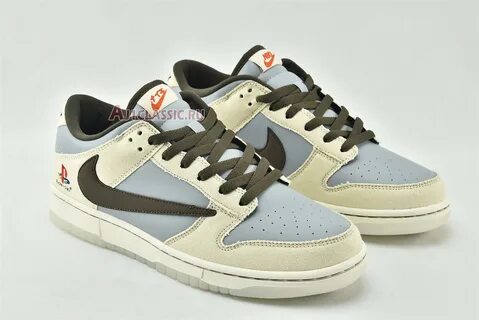 Nike x travis sb dunk low