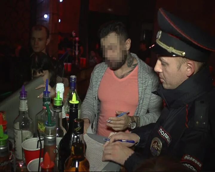 Клуб фото. Ночной клуб культура оренбург. Полицейские в ночном клубе. Омон в ночном клубе. Проверки ночных клубов.