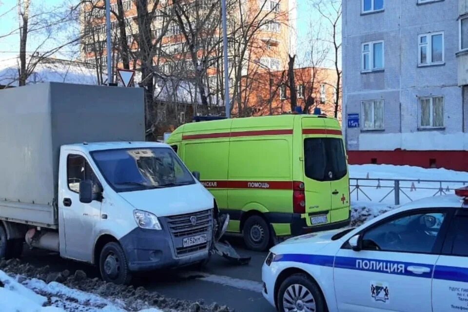 Эвакуация в брянске. Новости 15 1 18. Пожар в деревне скрябино 15 января 2023 года. Эвакуация в школе. Эвакуация.