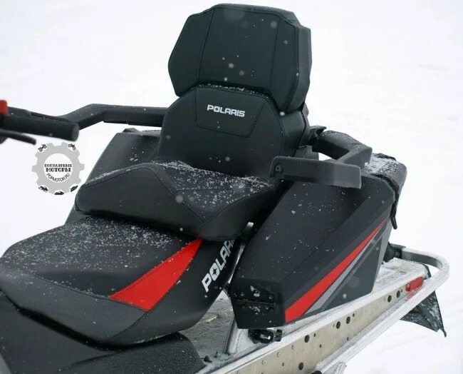 Полярис инди. Polaris Indy Adventure 550. Кофр снегохода Поларис 550. Кофр на снегоход Поларис 550 Indy LXT. Кофр для снегохода Поларис инди 550.