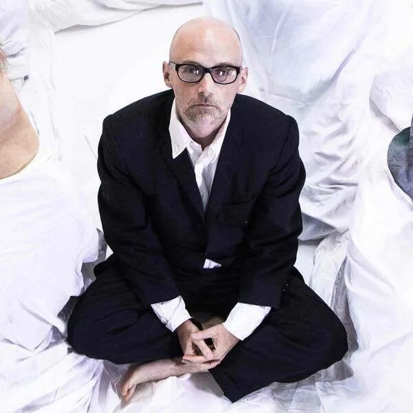 Moby trouble so. Moby 18. moby - greatest hits 2011. moby album. moby альбомы.