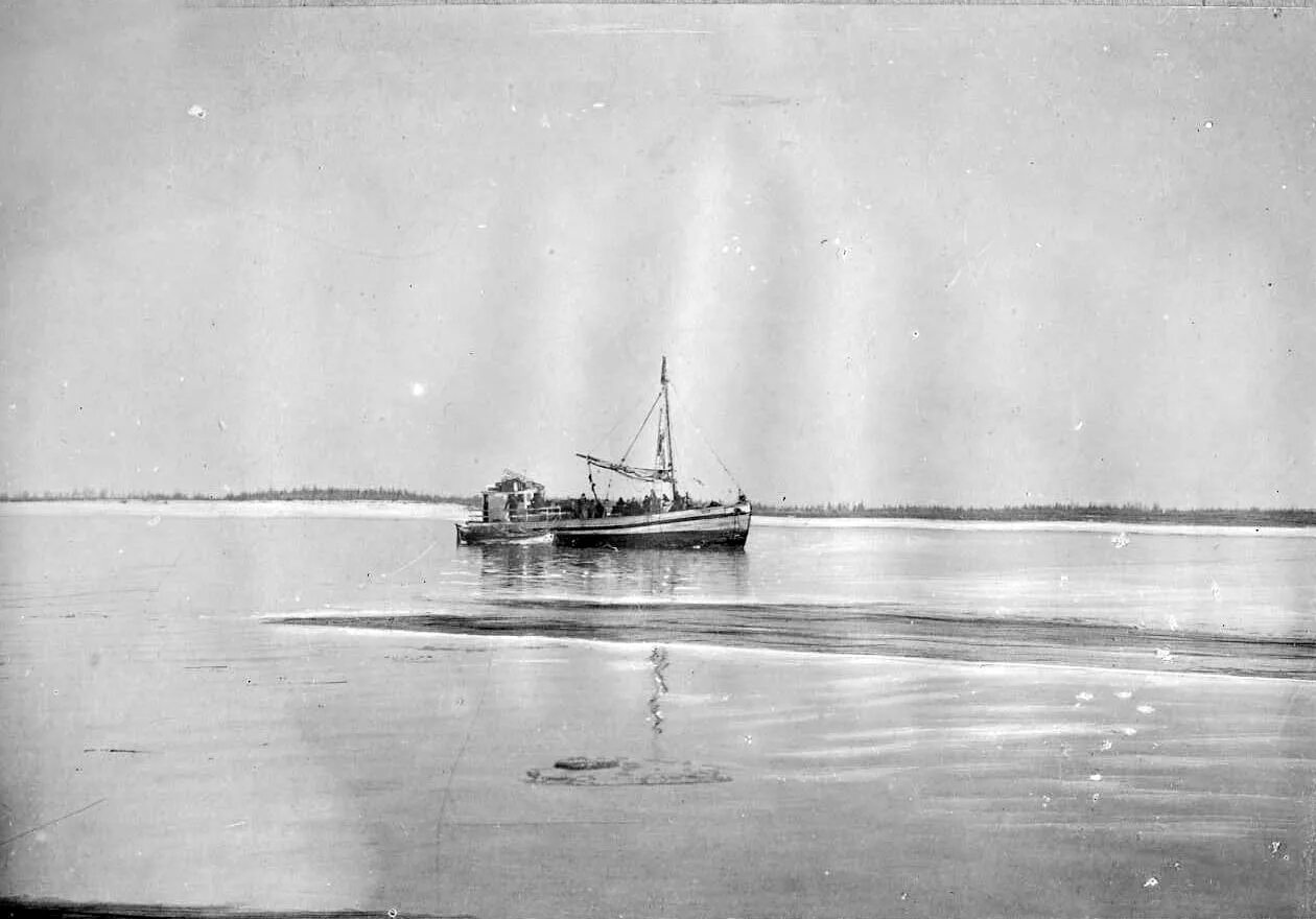 Пароход 1860. Пароходы река Лена. Паузок судно. Паровой катер.
