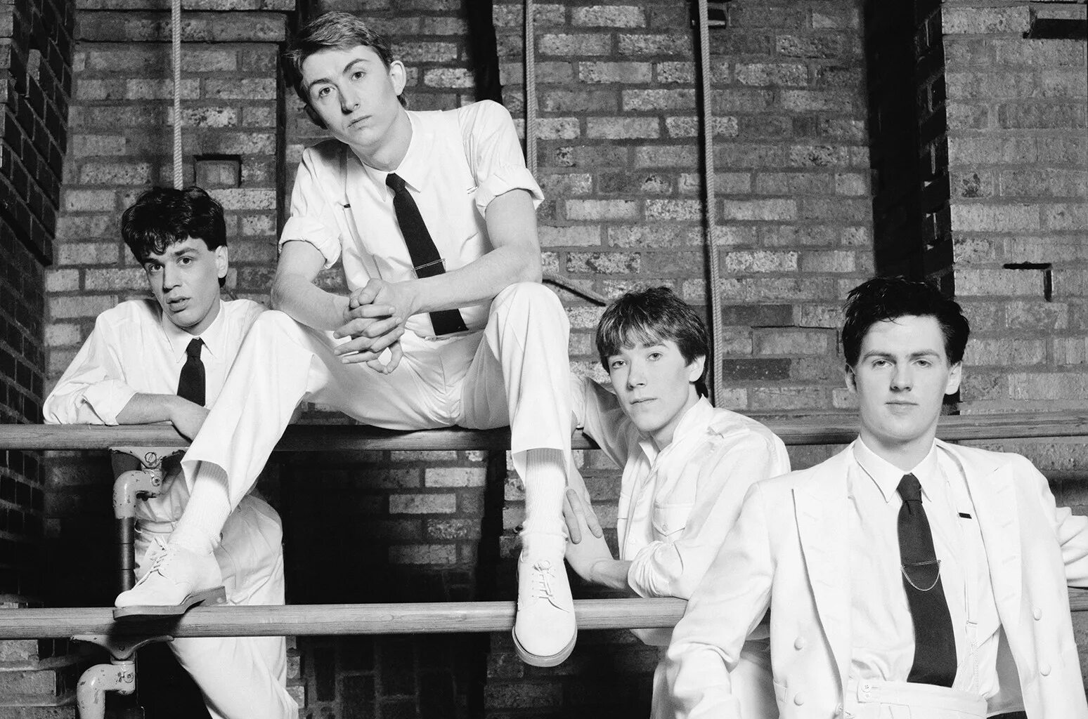 Talk talk remixed. Саймон бреннер talk talk. talk talk пол уэбб. talk talk 1982. группа talk talk фото.