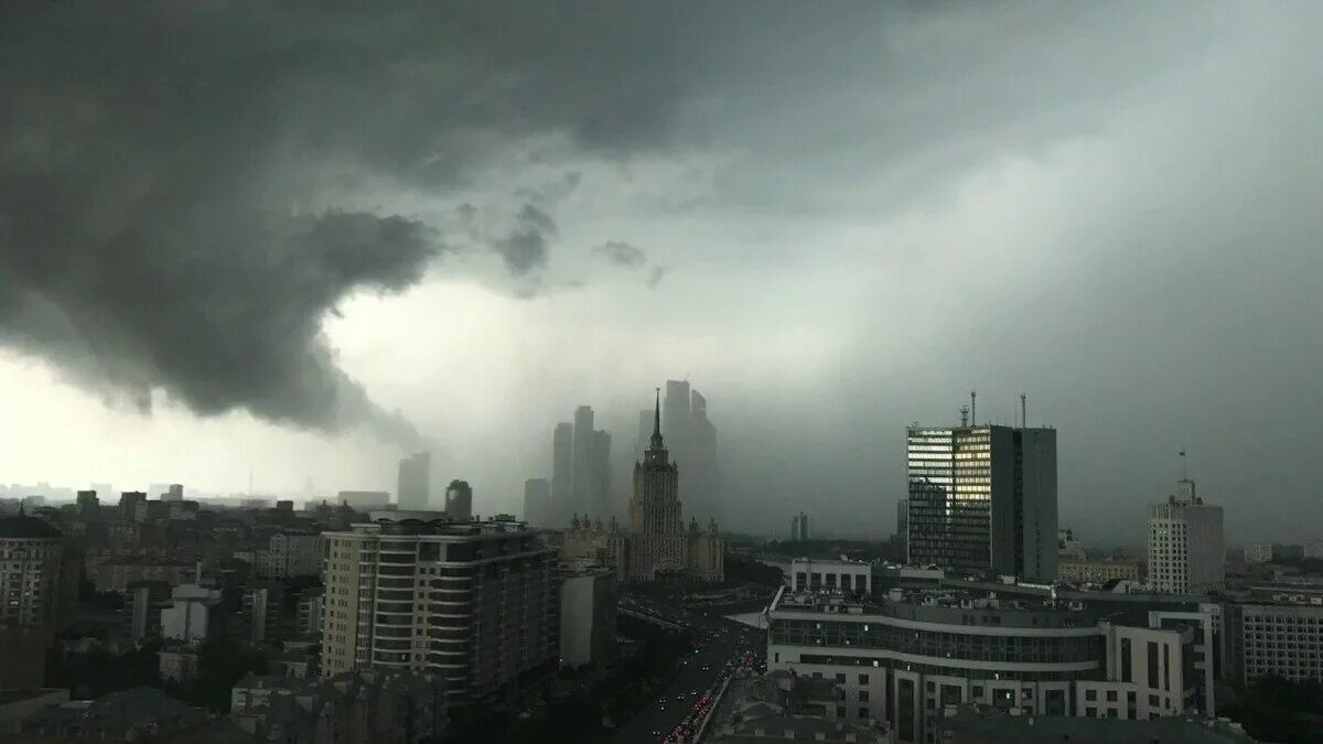 Ураган в Москве (2017). Буря в Москве 2017. Москва август 2017 ураган. Смерч в Москве 28 июня 2021. На москву надвигается ураган