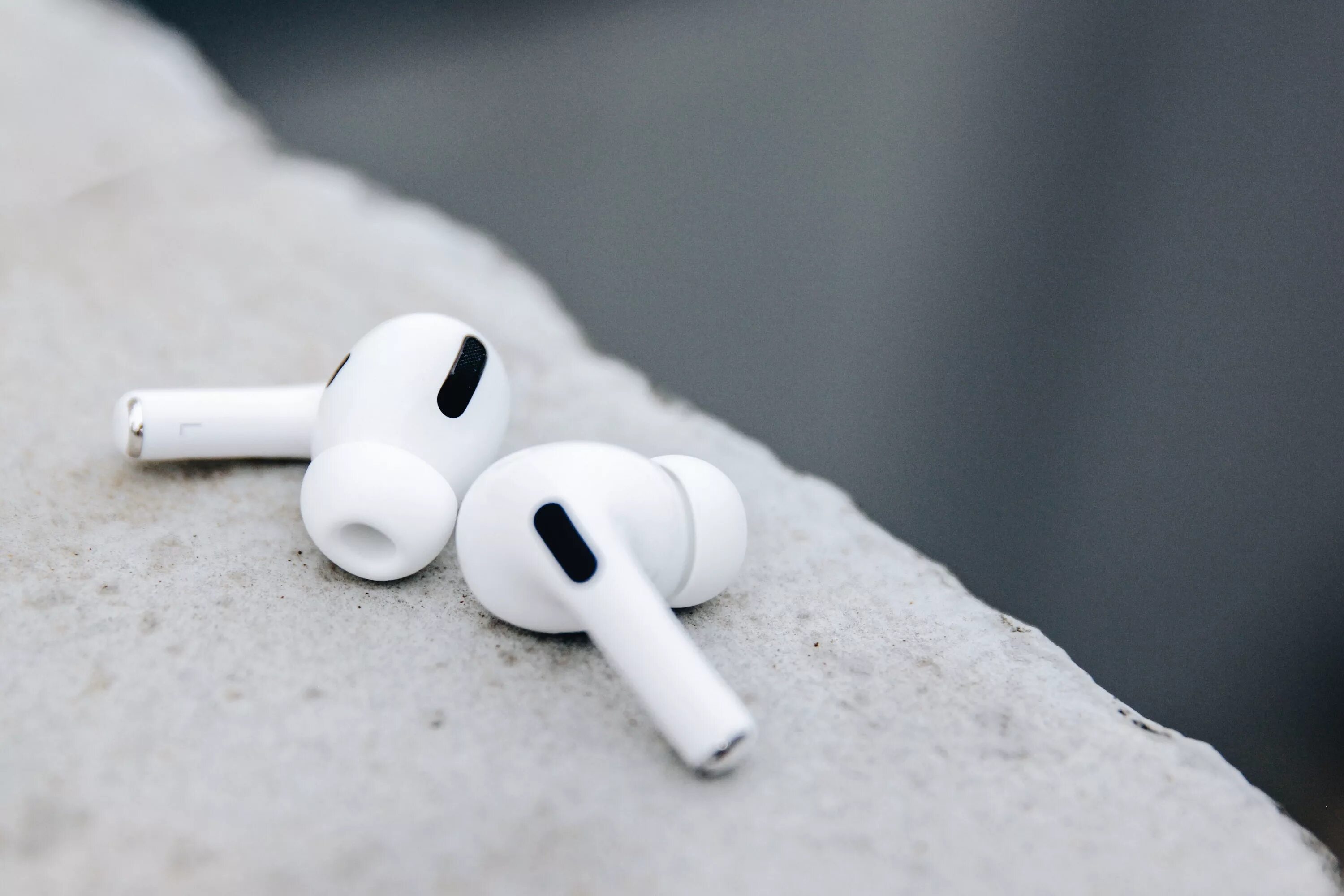 Airpods 3 подключились. Настроить airpods на iphone. Наушники айрподсы 2. Выключился наушники аирподс. Где микрофон earpods pro.
