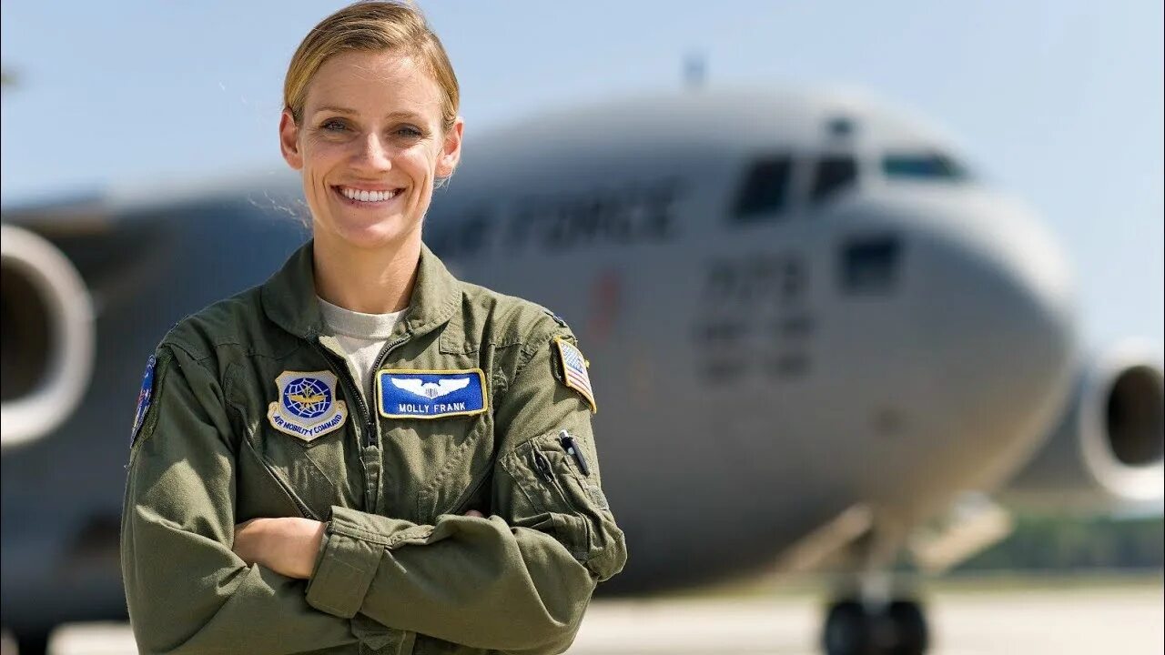 Форма военного летчика. Летчицы ввс израиля. Women pilots. Женщина пилот истребителя. Women pilots.