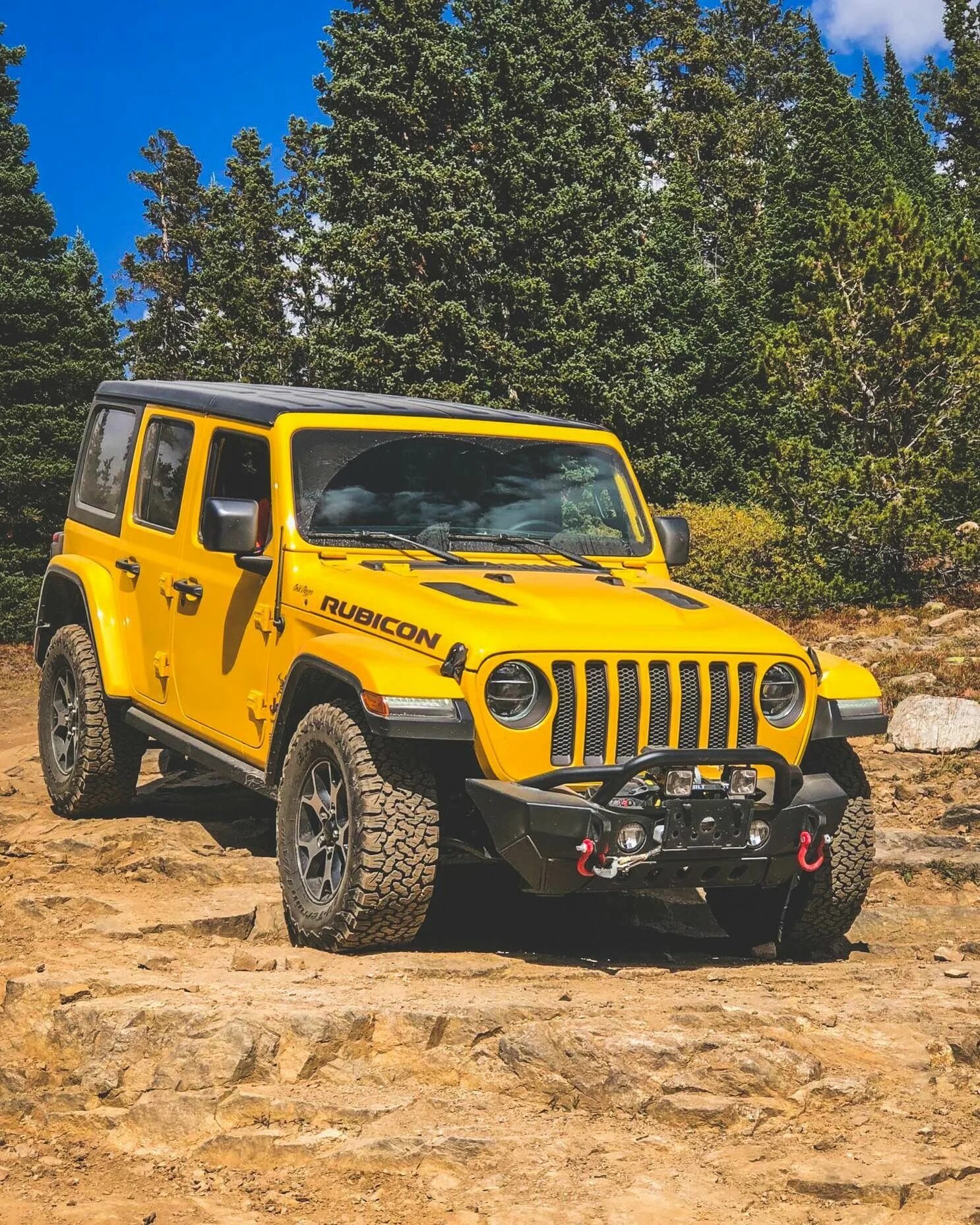 Рубикон джип цена. Джип Вранглер Рубикон. Jeep Вранглер Рубикон. Джип Вранглер 2022. Jeep Wrangler Rubicon 2022.