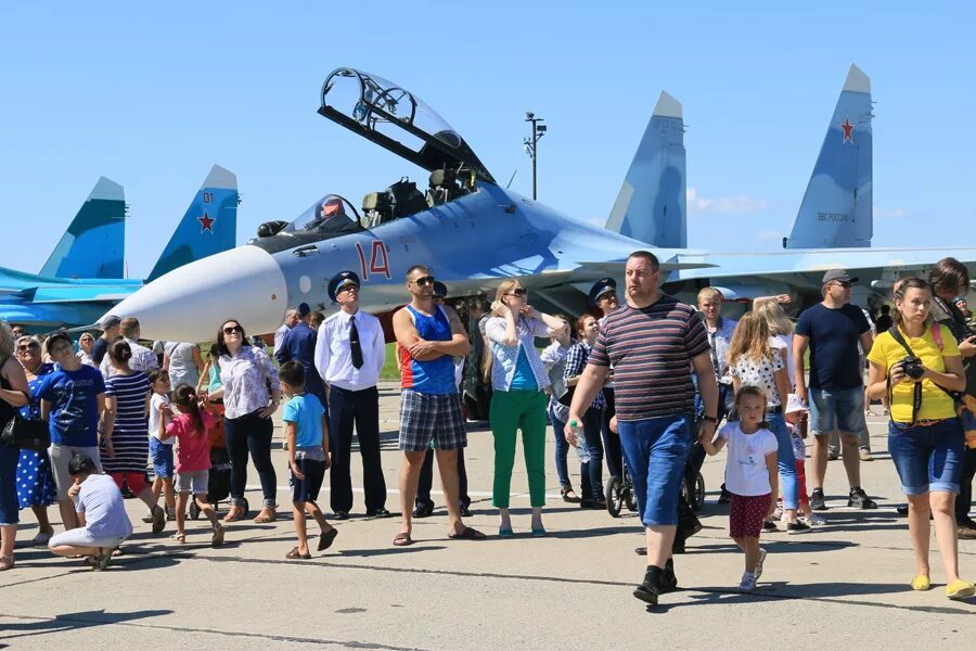 Ввс хабаровск. Ввс хабаровск. Ввс хабаровск большой аэродром. Вкс в хабаровском крае. Ка-52 хабаровск.