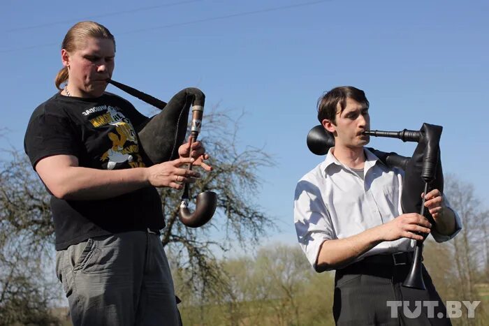 белорусский инструмент дуда. ансамбль народной музыки жалейка барнаул. дударь какой инструмент. белорусский народные музыкальные инструменты дуда. дударь какой инструмент.
