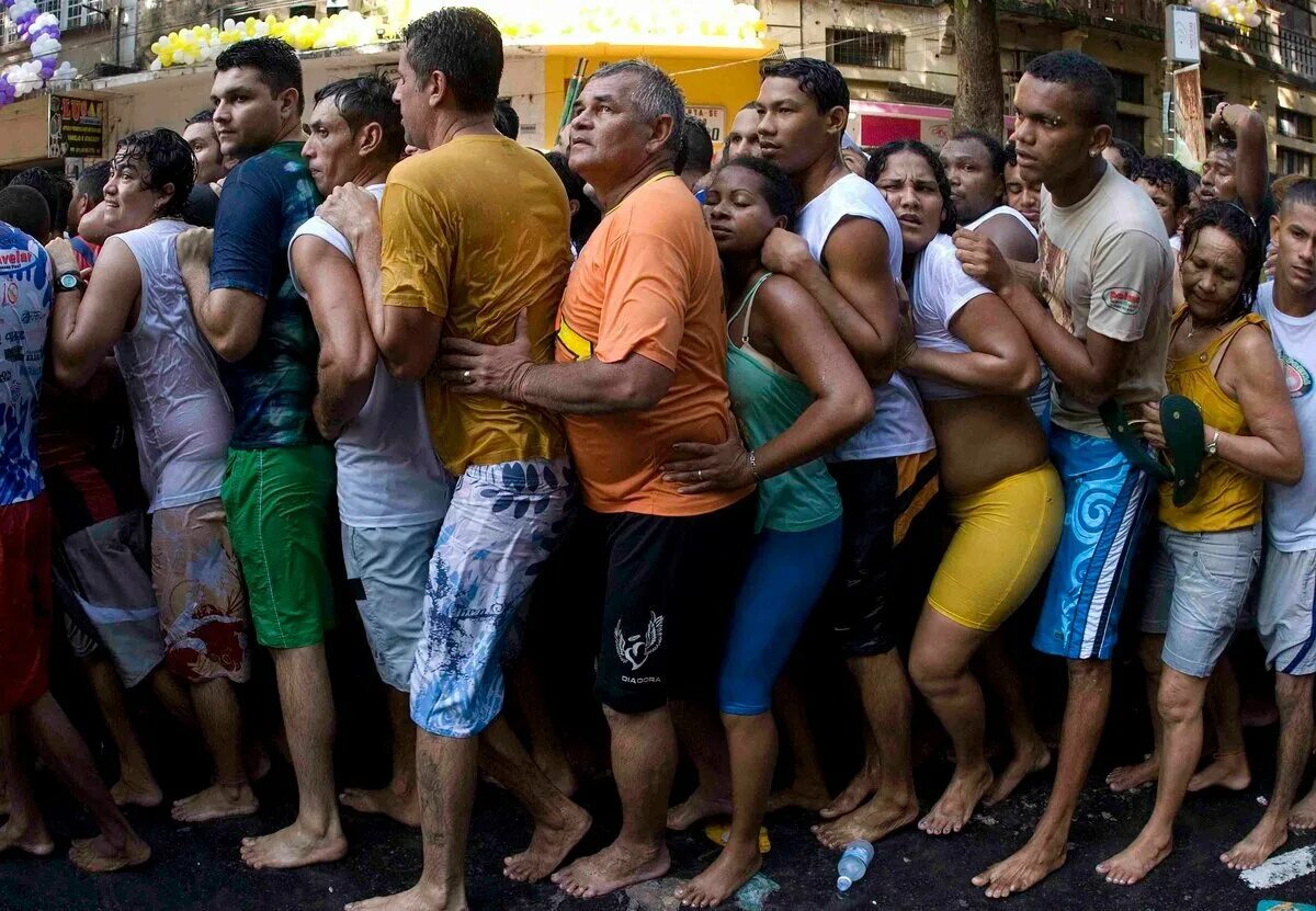 Мужские привычки. Неожиданность появления. Смешные картинки. Внезапная неожиданность. Раздражительный человек.