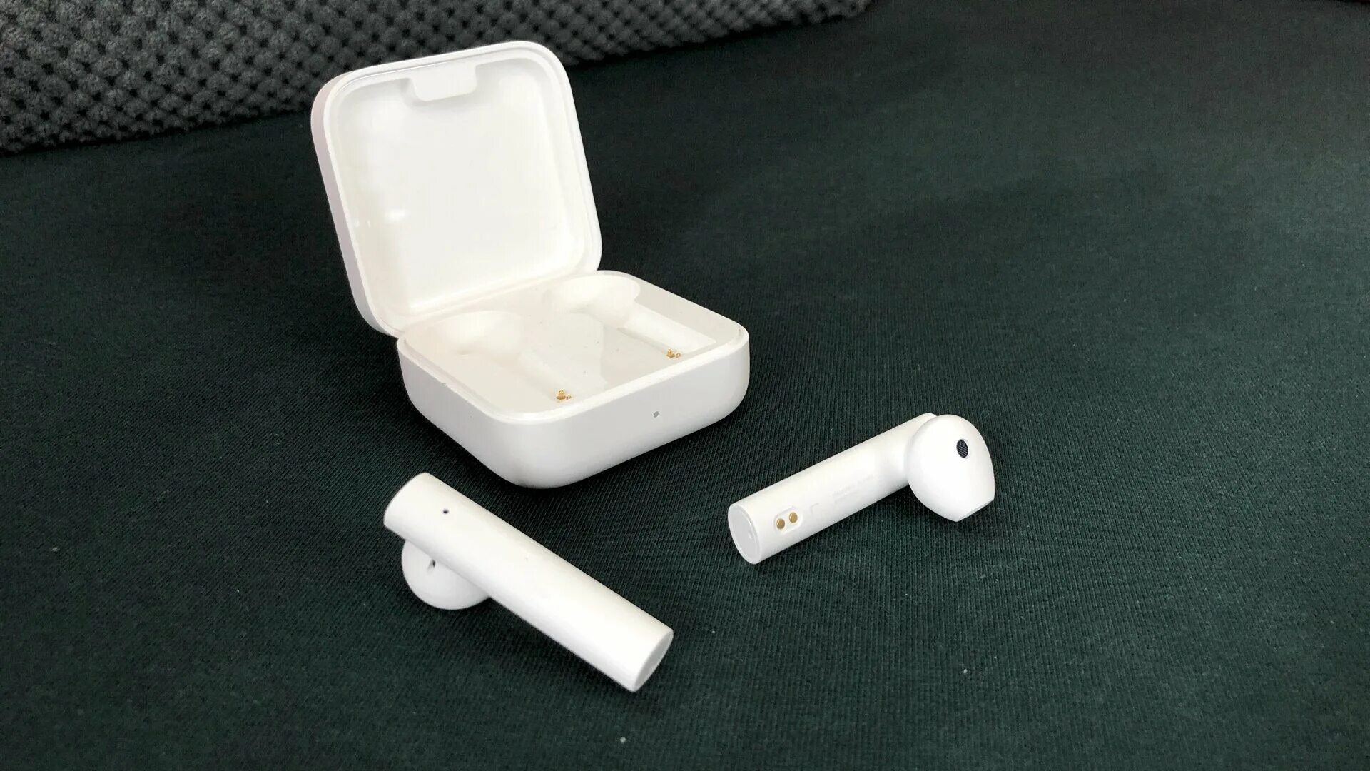 Сяоми аир. Xiaomi Earphones 2 Basic. Наушники Xiaomi mi Air 2 se. Наушники mi TW Earphones 2 Basic. Чехол на наушники mi true Wireless Earphones 2 Basic.