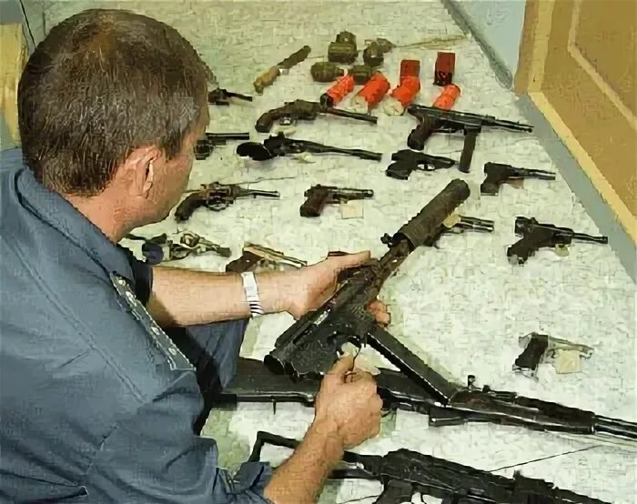 Под незаконным