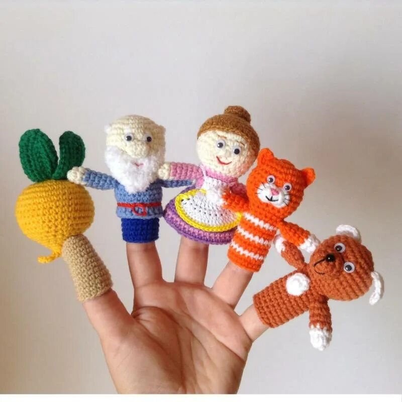 Вязаный кукольный театр крючком колобок. Пальчиковый театр вязаный крючком колобок. Пальчиковый театр вязаный крючком колобок. Пальчиковый театр крючком теремок. Вязаный домик для пальчиковых игрушек.