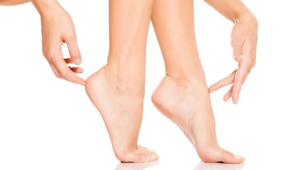 Ноги детские на белом фоне. Красивые ухоженные ноги. Foot abc. Женские стопы. Кэролин блисс feet pics.