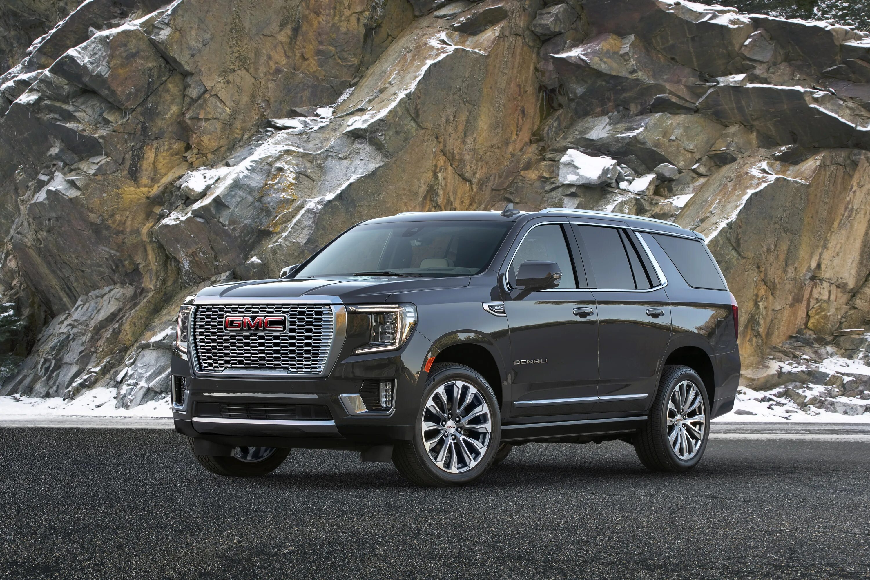 Cadillac Escalade 2021. GMC Юкон Denali 2021. Кадиллак Эскалейд 2021. Новый GMC Yukon 2021.