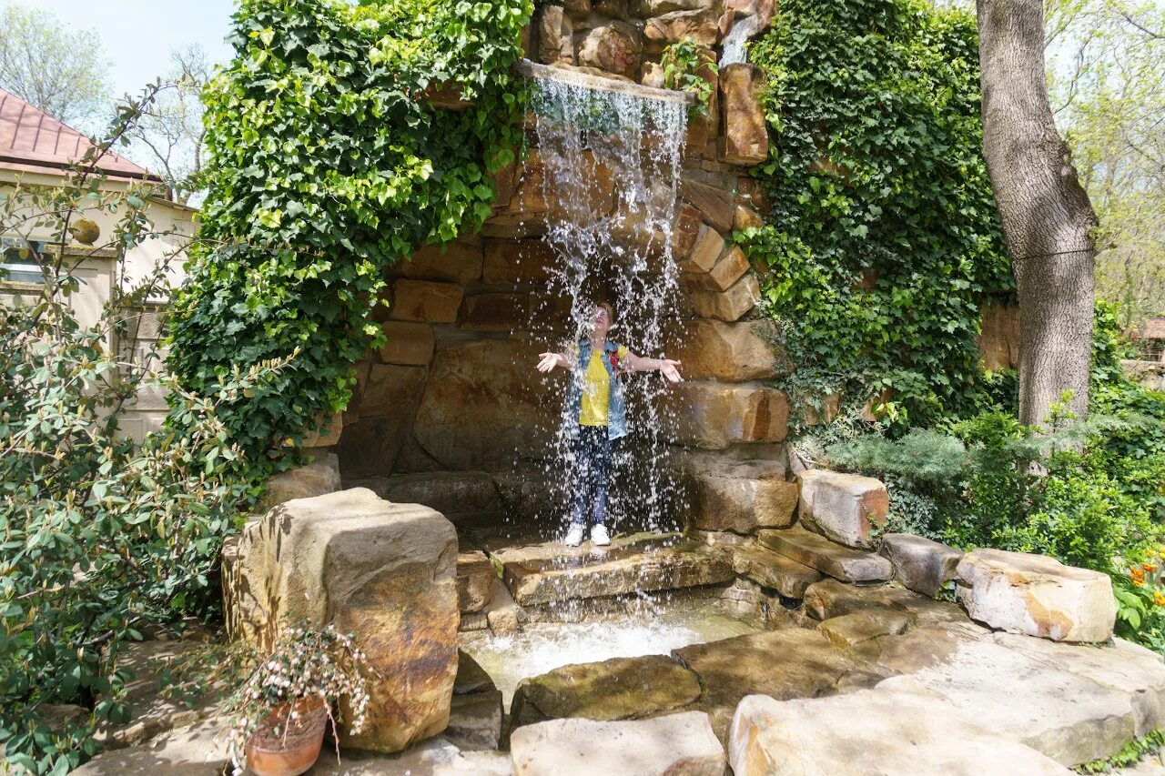 пос кабардинка краснодарский край старый парк. пирамида в старом парке. старый парк график работы. культурный центр старый парк в кабардинке. старый парк график работы.