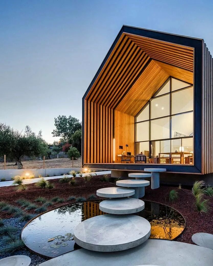 Одноэтажное здание из сэндвич панелей. Фасады торговых зданий. Необычные фасады. Здание под магазин. Отдельные здания.