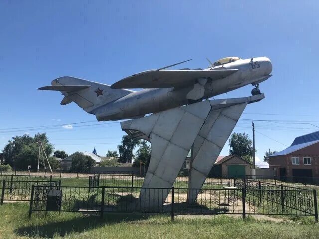 Сп-55м. Самолет самарская область. Ил-2 самара памятник. Крушение як 52 в самарской. Самолет самарская область.