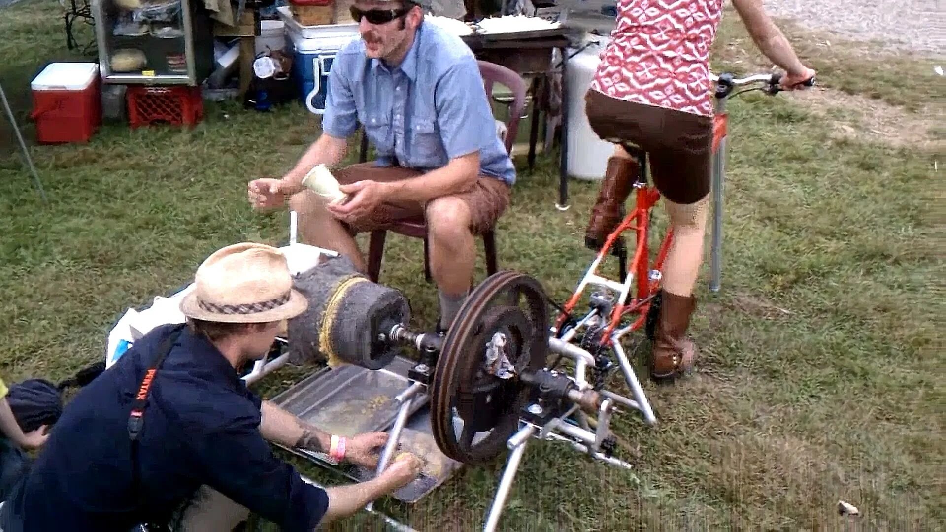 Самоделки изобретения и удивительная техника. Кулибины. Самоделки изобретения. Приспособления для сада. Самоделки.