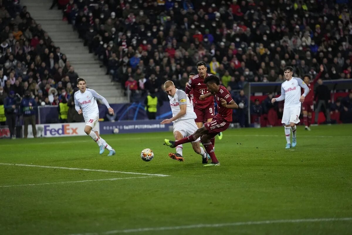 Ответный матч бавария. Бавария - Зальцбург 2022. Бавария 2-0 Интер 2022-23. Футбольный матч. Ред Булл Зальцбург Бавария.