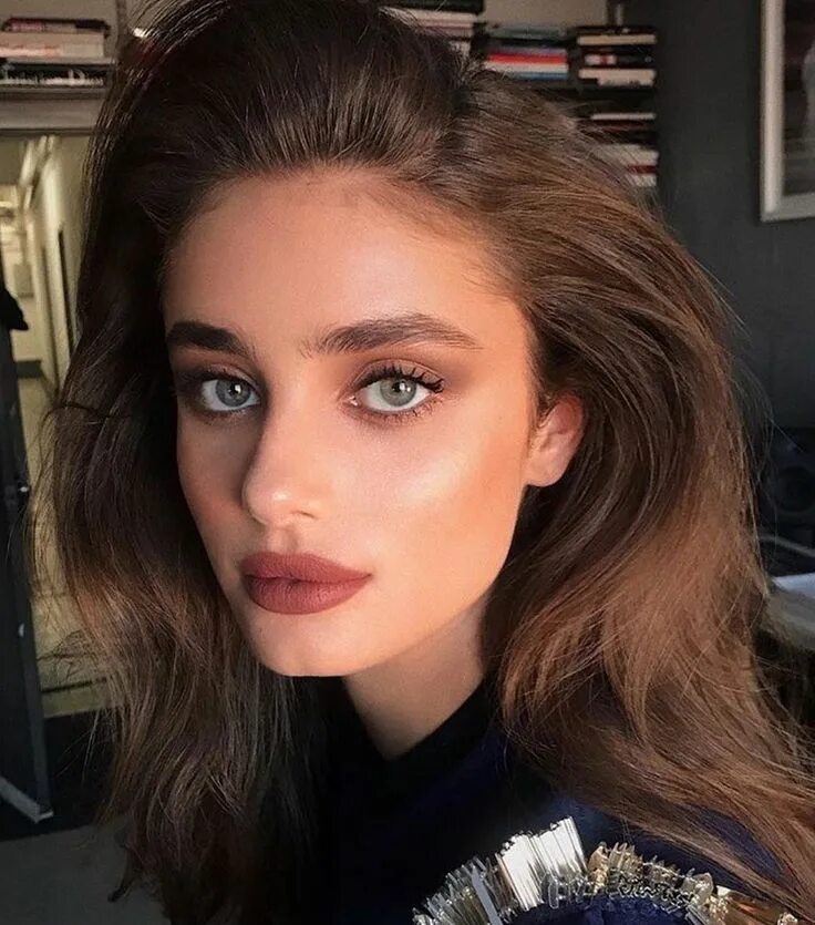 Макияж тейлор Taylor hill makeup Taylor hill makeup, Hair makeup, Beauty