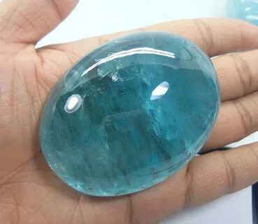 Прозрачный драгоценный камень минерал