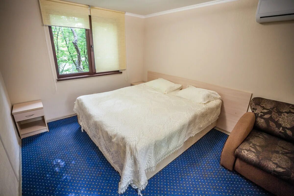 , 4, анапа. пансионат туапсе голубая бухта. малая бухта 2 корпус семейный номер. корпус посейдон песочная бухта. 65 лет победы 40 адлер.