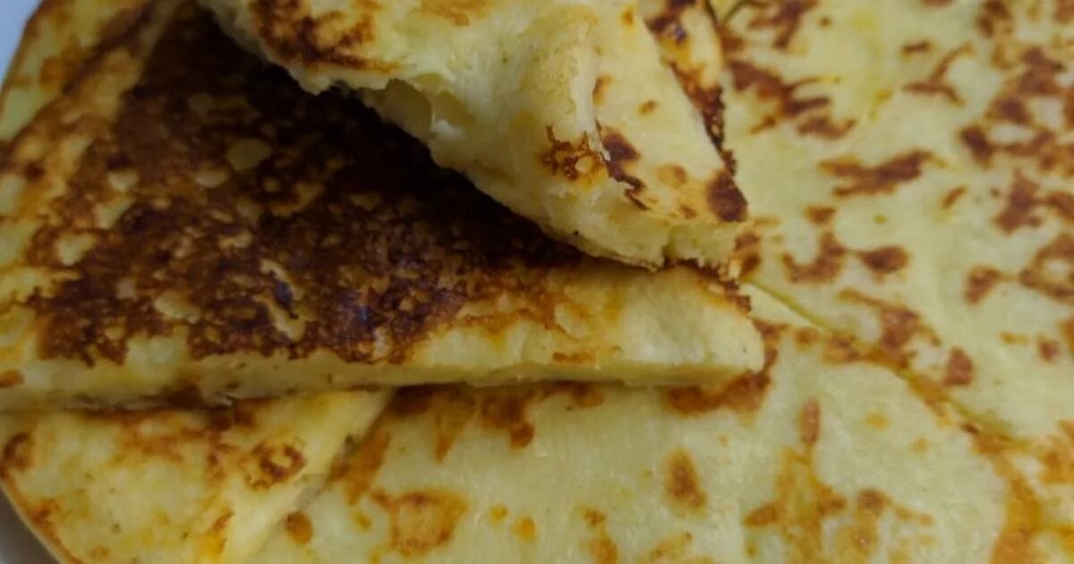 Хачапури на сковороде с творогом и яйцом. Ленивый хачапури пп. пп хачапури на сковороде. хачапури из творога с сыром на сковороде. пп хачапури на сковороде с творогом.
