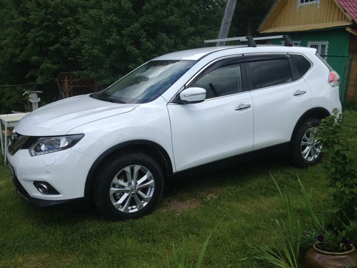 Автобокс на nissan x-trail t32. Рейлинги на ниссан х-трейл т32. Тонировка ниссан х-трейл т32. Ниссан х трейл без рейлингов. Тонировка nissan x trail t32.
