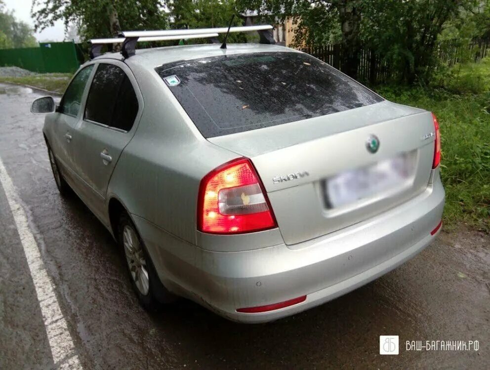 Skoda Octavia a5 багажник. Багажник на крышу Skoda Octavia a5. Багажник ATLANT Skoda Octavia a5. Octavia a5 багажник