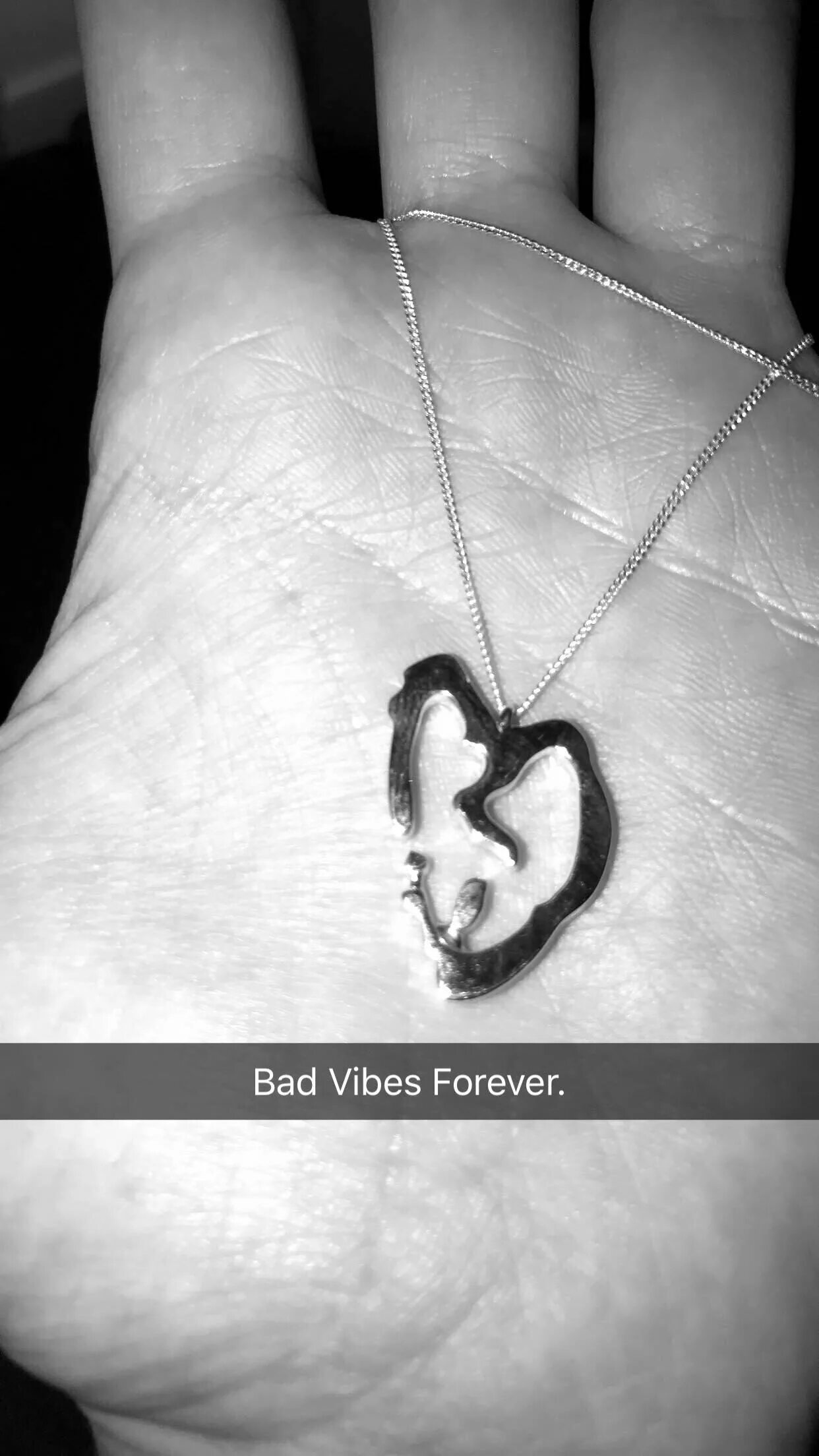 Vibes forever. Bad Vibes Forever. Bad Vibes Forever тату. Bad Vibes Forever обои.