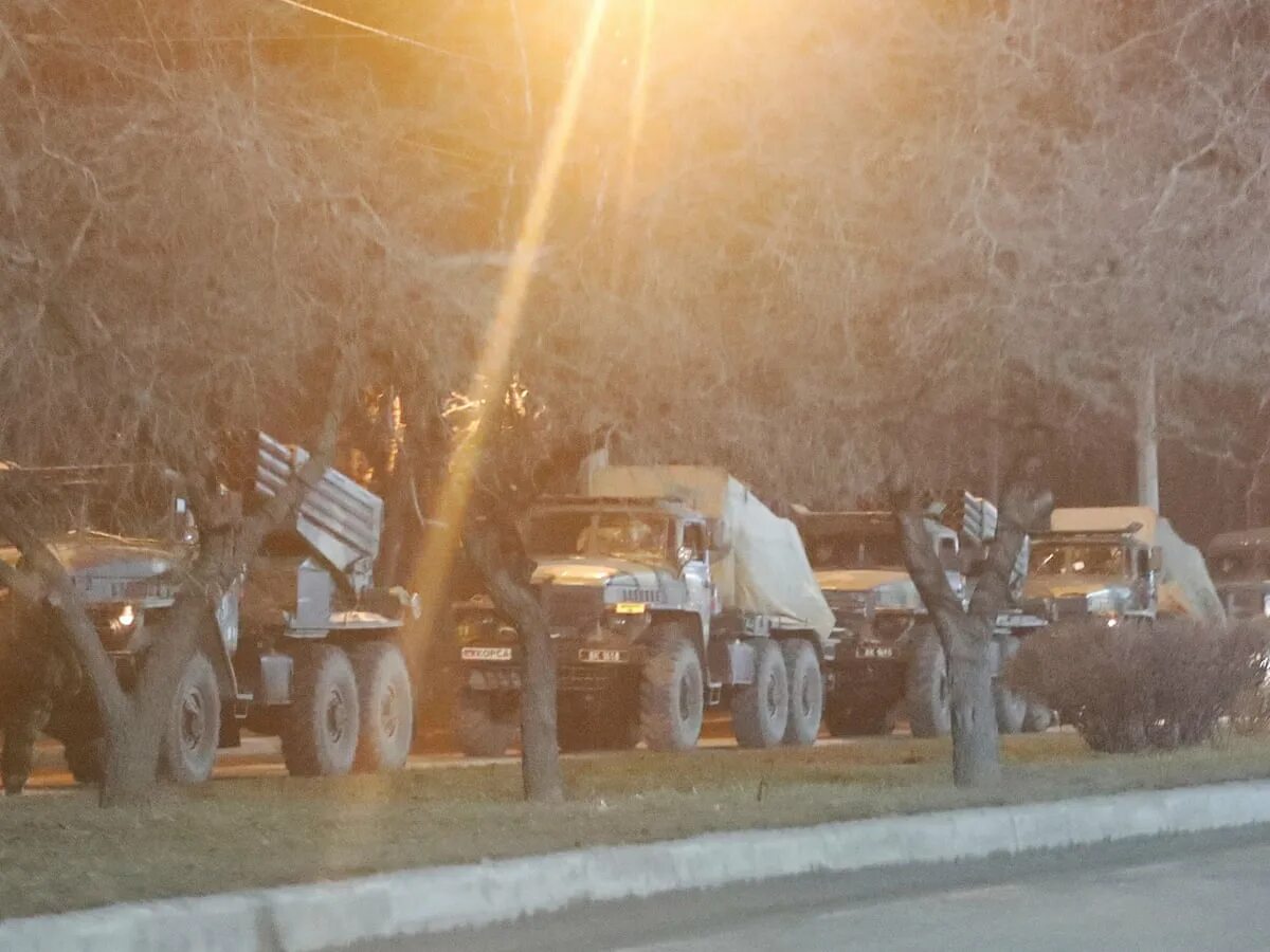 Во сколько началось нападение. Военные колонны на Украине. Спецоперация на Украине. Специальная Военная операция. Специальная Военная операция 2022 фоторепортаж.