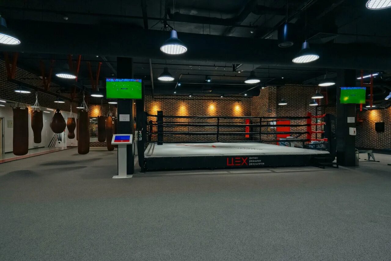 Тренажерный зал 100. Фитнес-центр 100 москва. 100 фитнес солнцево. Фитнес центр 100 процентов солнцево. Фитнес центр 100 процентов солнцево.