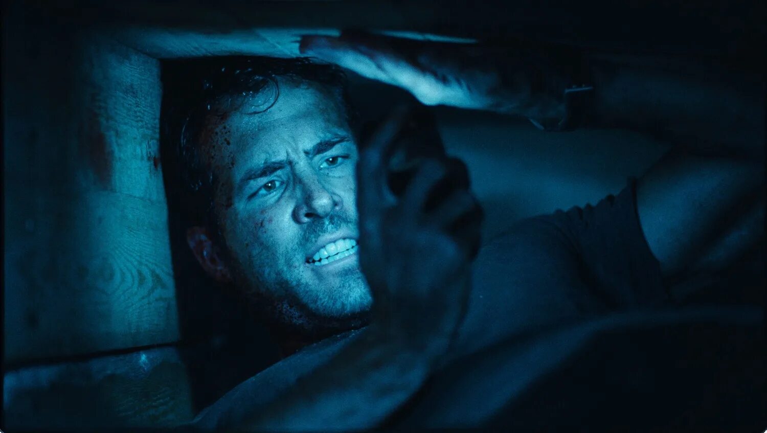 мужчина ужасы