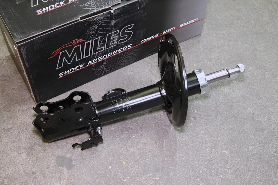 стойка амортизатора рав 4. стойка амортизатора тойота рав 4. стойка амортизатора рав 4. стойка амортизатора рав 4. передние амортизаторы рав4.