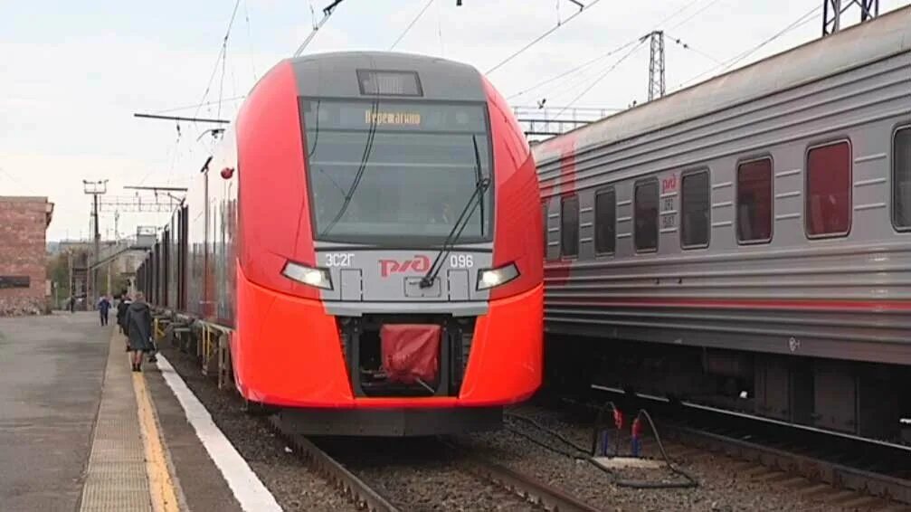 Электропоезд пермь 2 чусовская. Ласточка пермь чусовская. Ласточка чусовская-пермь 2. Ласточка чусовой пермь. Ласточка краснокамск пермь 2.