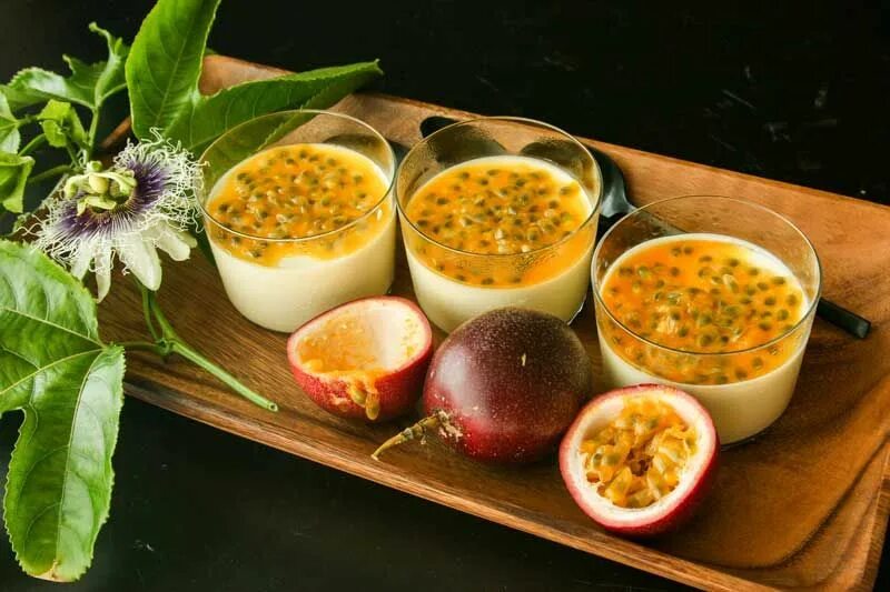 Passion fruit это. Маракуйя. Маракуйя Вьетнам. Джем маракуйя. Маракуйя (фрукт).