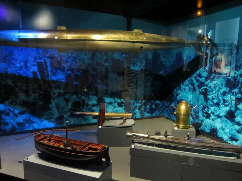 Museum more. Национальный морской музей Пусан. Национальный морской музей (Республика Корея). Musée National de la Marine Париж. Морской музей в Пусане.