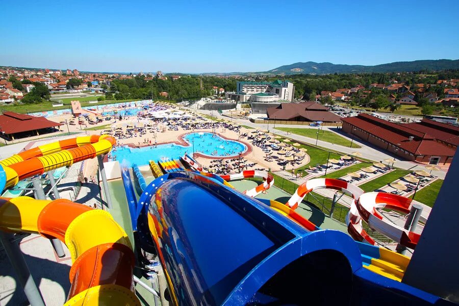 Аква переславль. Aqua park hollywoodland в сербии. nabran aqua park. аквапарк извор в сербии. аквапарк spongebob монастир.