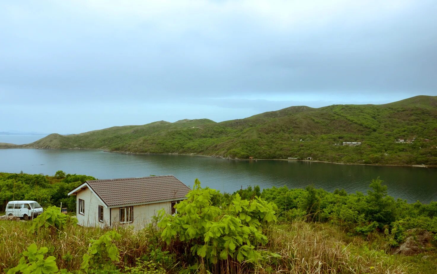 Приморский край. Лагуна база отдыха андреевка. Бухта витязь, село витязь. Село отрадное приморский край михайловский район. Витязь приморский край дом деревянный.