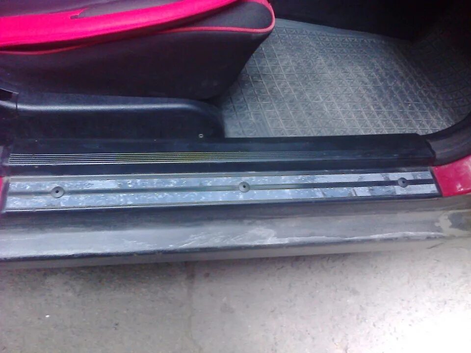 Пороги для volvo 940. Пороги на ниву шевроле 2008 года. Порог passat b3 седан. Усилитель порога волга 3110. Фольксваген пассат б4 пороги.