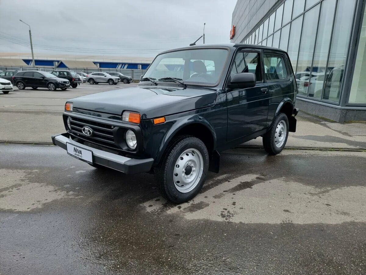 Нива легенд пенза. Niva legend 2022. Нива легенд 2022 зеленая. Niva legend 2022. Нива легенд пенза.