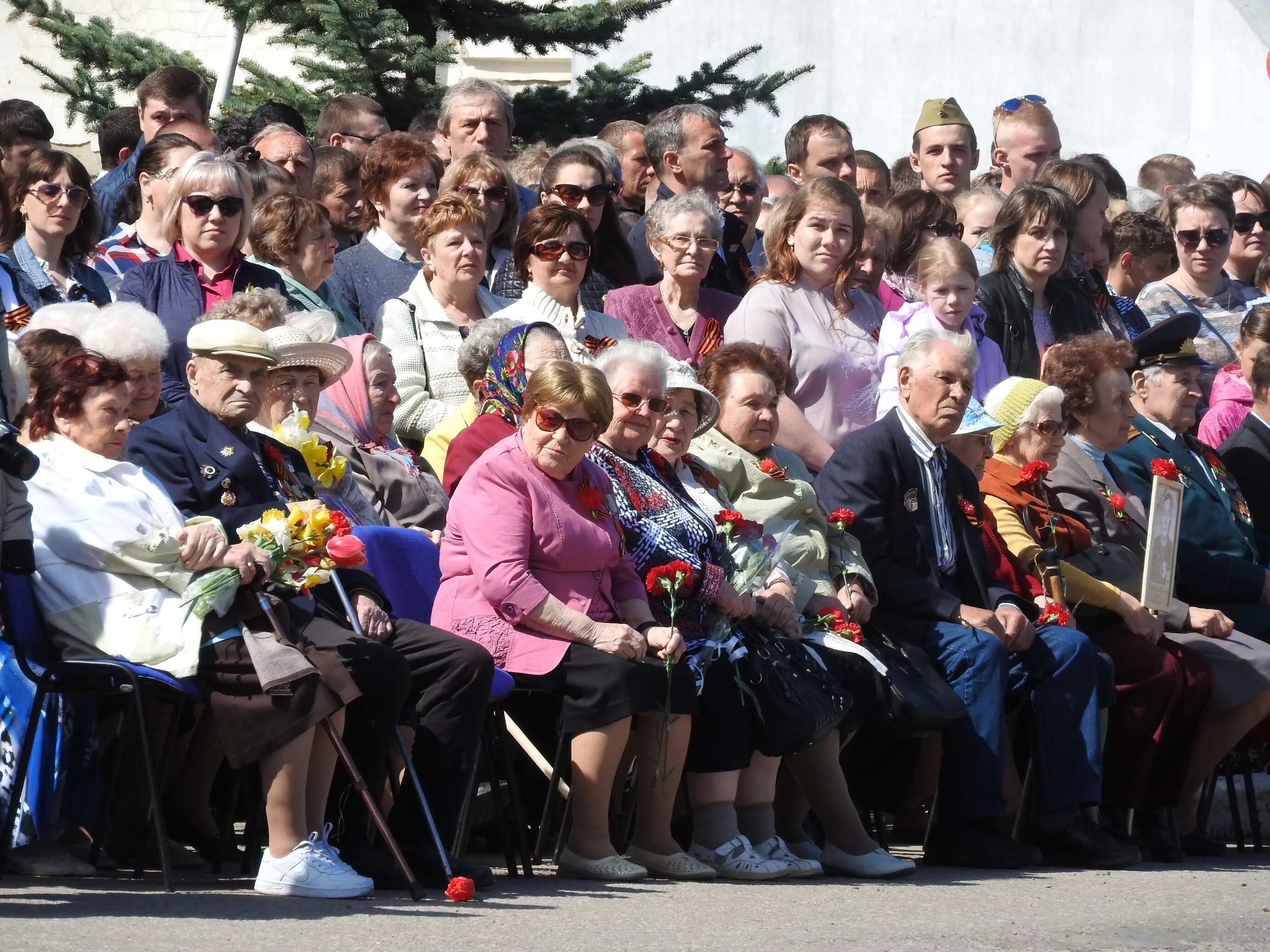 Подслушано калязине сегодня. 9 Мая в Калязине. Праздник в Калязине 9 мая. Ветераны Калязин. Подслушано в Калязине.