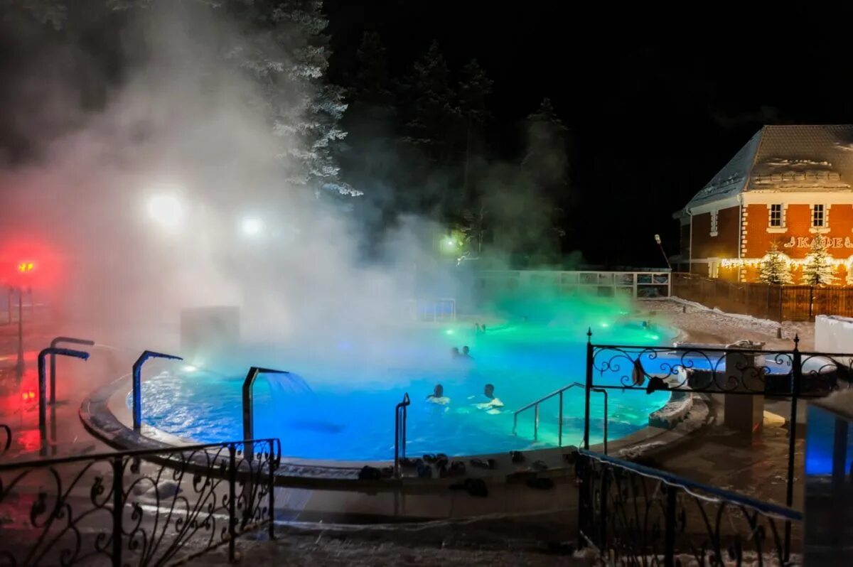 Термы баден баден челябинск. Баден-баден термальные источники. Баден баден термы уктус. Термы новосибирск зимой открытый бассейн. Курорт церматт.