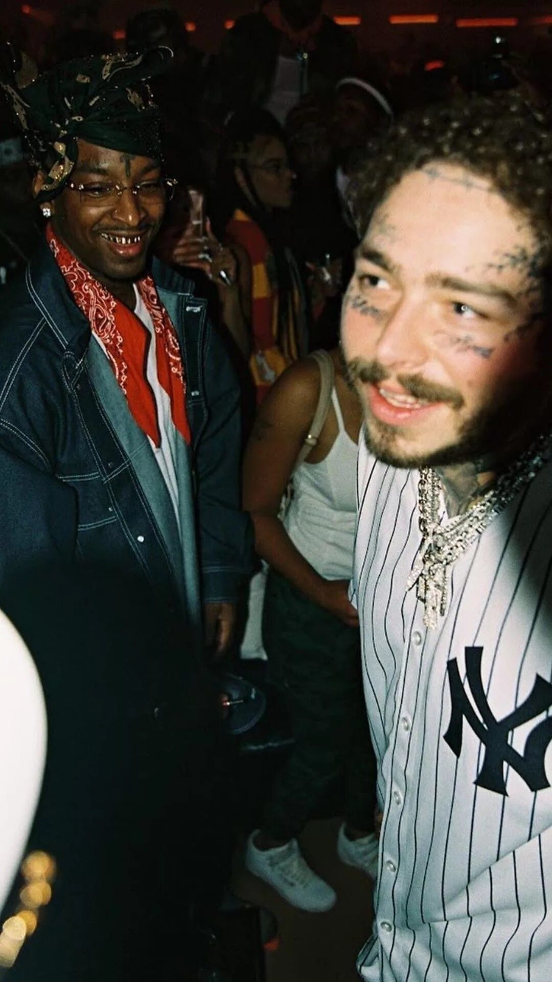 21 Savage VLONE. 21 Savage Wallpaper. Post Malone 21 Savage. 21 Savage обои на айфон. Savage post